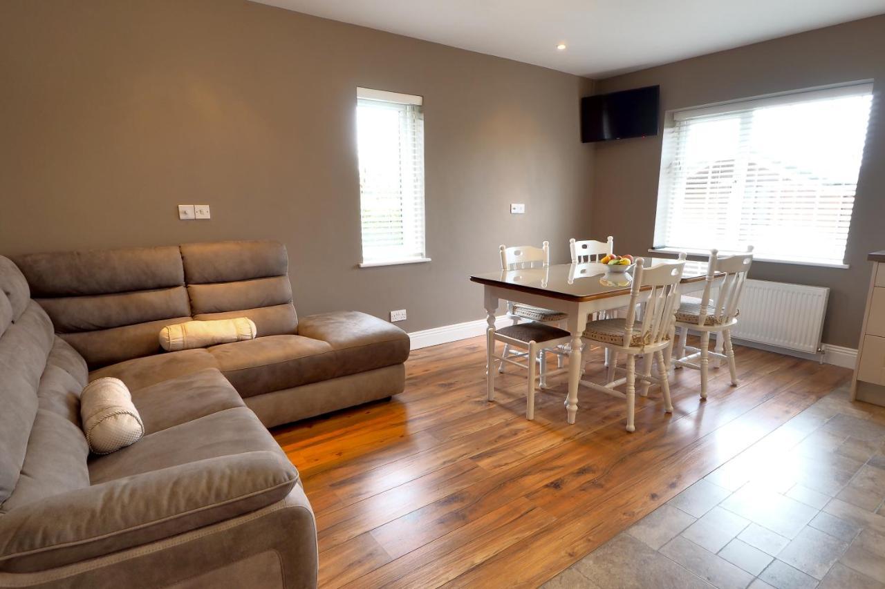Hillcrest Luxury Apartment キルラッシュ エクステリア 写真